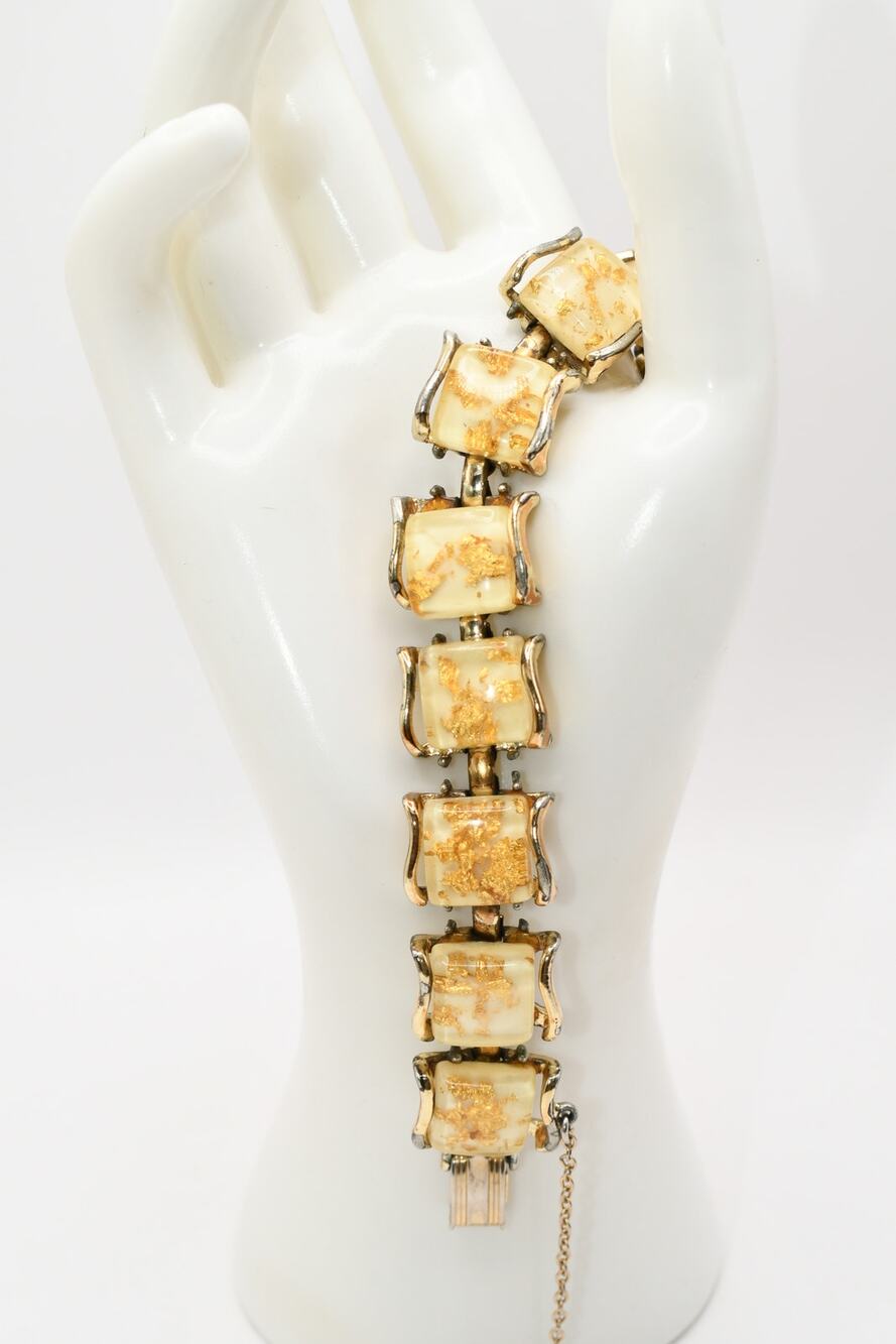Vintage Coro Pegasus Gold Foil Lucite Bracelet 7” Safety Chain